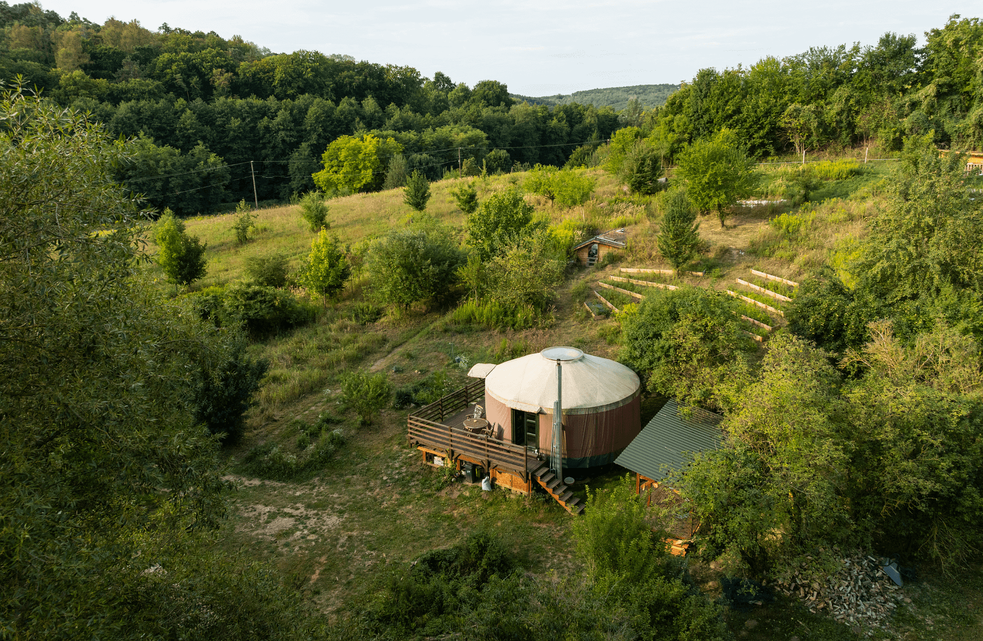 Jurta drone borító